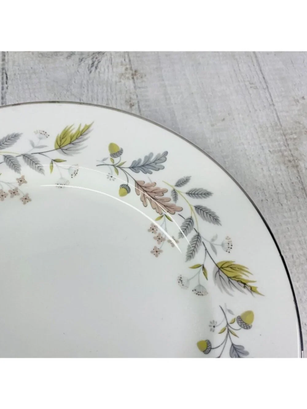 Johnson Brothers LYNTON OLDER SNOWHITE Floral England Lunch Salad Plates Set 5